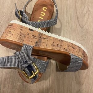 Unisa platform sandals